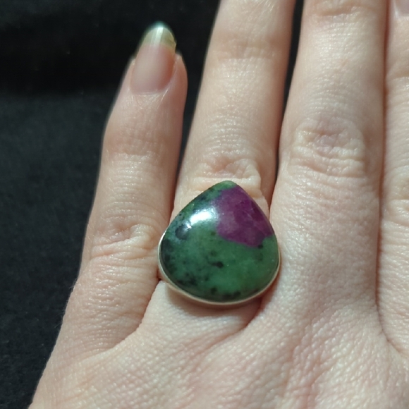 Hand Crafted Jewelry - Sterling Silver Green and Pink Ruby Zoisite Gemstone Teardrop Statement Ring - 7